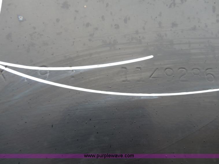 image for item H3228 2002 Starlite Triple axle gooseneck trailer