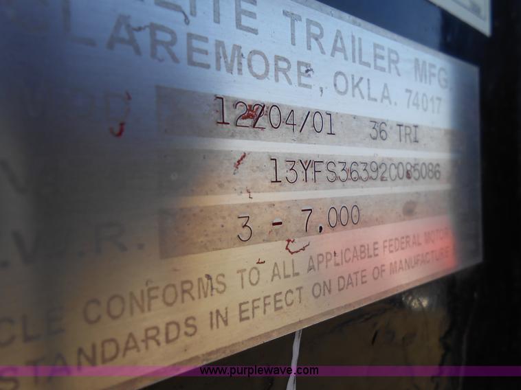 image for item H3228 2002 Starlite Triple axle gooseneck trailer