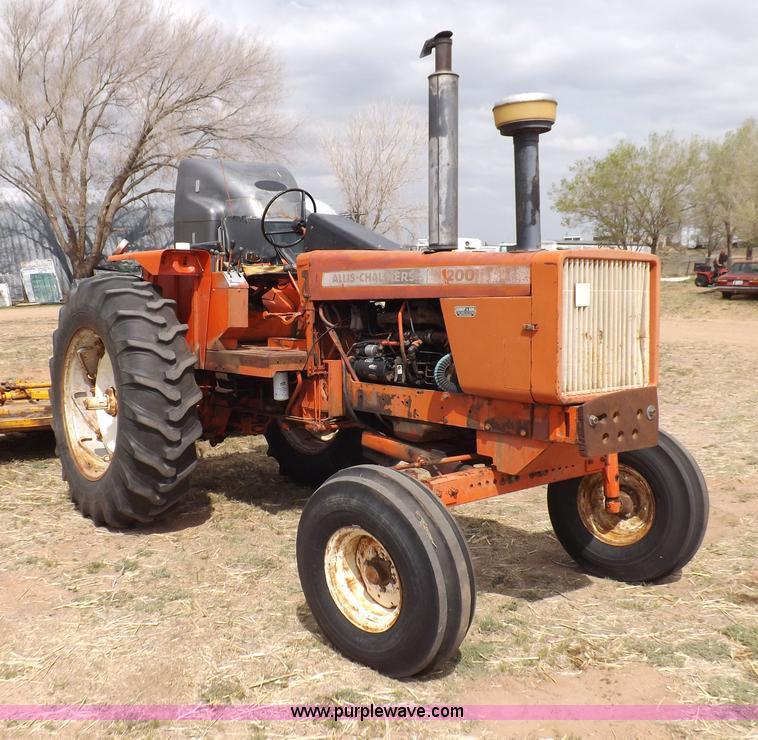 image for item H7182 Allis Chalmers 200 tractor
