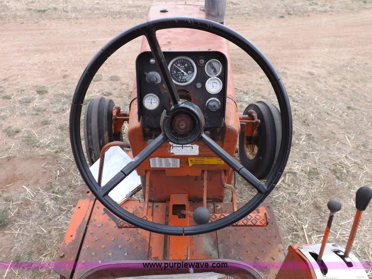 image for item H7182 Allis Chalmers 200 tractor