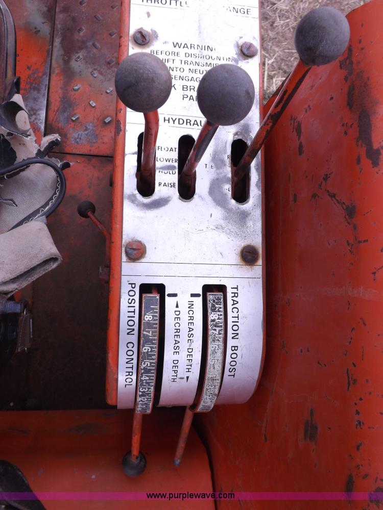 image for item H7182 Allis Chalmers 200 tractor