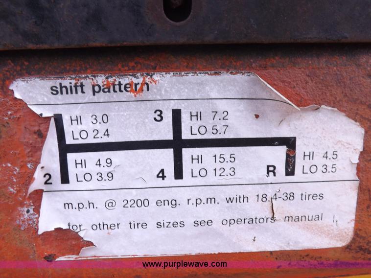 image for item H7182 Allis Chalmers 200 tractor