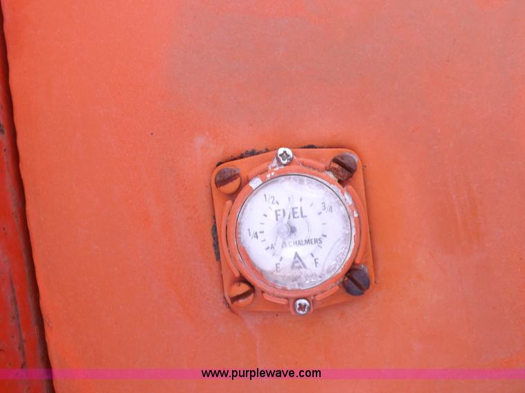 image for item H7182 Allis Chalmers 200 tractor