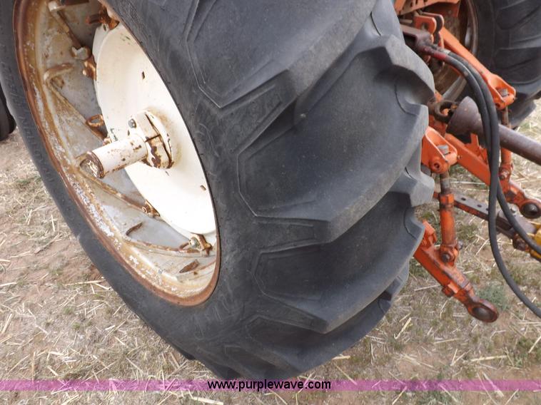 image for item H7182 Allis Chalmers 200 tractor