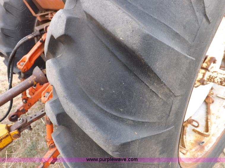 image for item H7182 Allis Chalmers 200 tractor