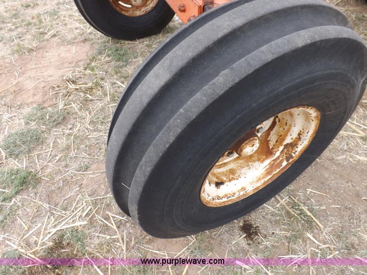 image for item H7182 Allis Chalmers 200 tractor