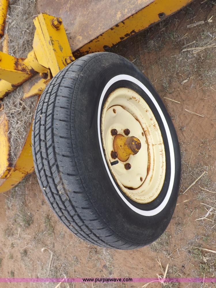 image for item H7182 Allis Chalmers 200 tractor