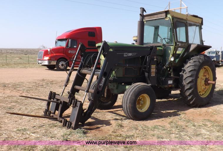 image for item H7184 John Deere 4620 tractor