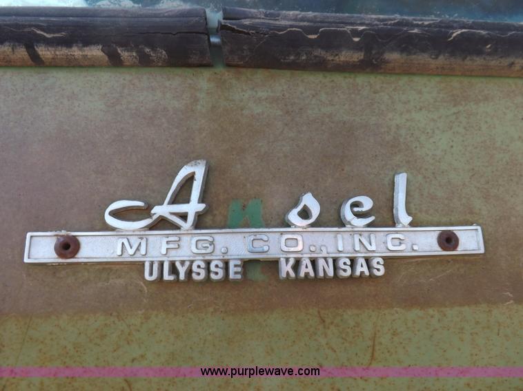 image for item H7184 John Deere 4620 tractor