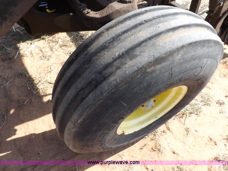 image for item H7184 John Deere 4620 tractor