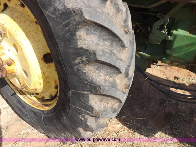 image for item H7184 John Deere 4620 tractor