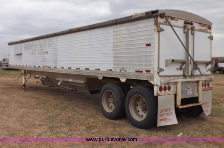 image for item H7186 1985 Timpte Super Hopper grain trailer