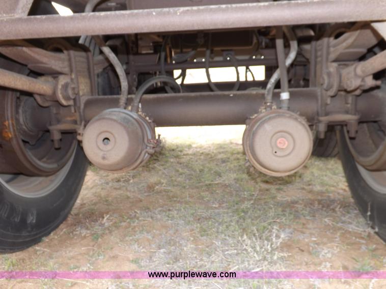 image for item H7186 1985 Timpte Super Hopper grain trailer