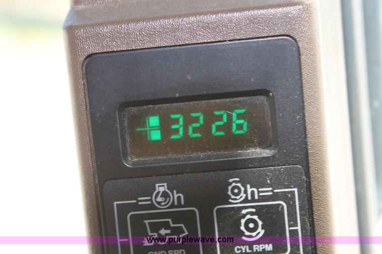 image for item H7493 1990 John Deere 9600 combine