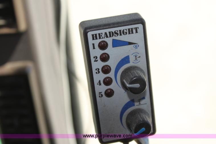 image for item H7493 1990 John Deere 9600 combine