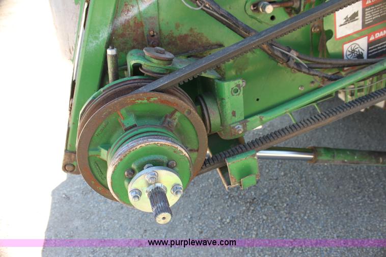 image for item H7493 1990 John Deere 9600 combine