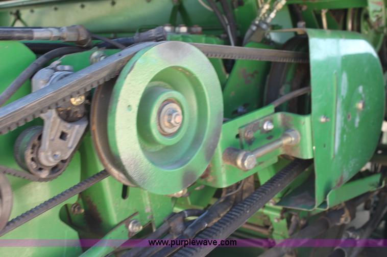 image for item H7493 1990 John Deere 9600 combine