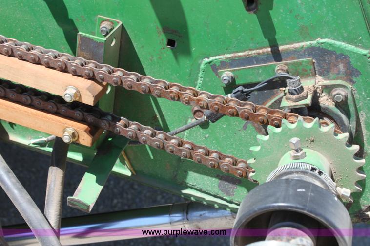 image for item H7493 1990 John Deere 9600 combine