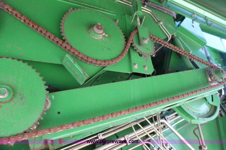 image for item H7493 1990 John Deere 9600 combine