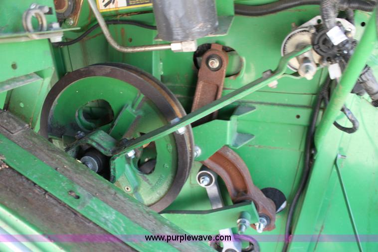 image for item H7493 1990 John Deere 9600 combine