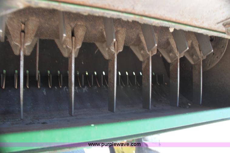 image for item H7493 1990 John Deere 9600 combine