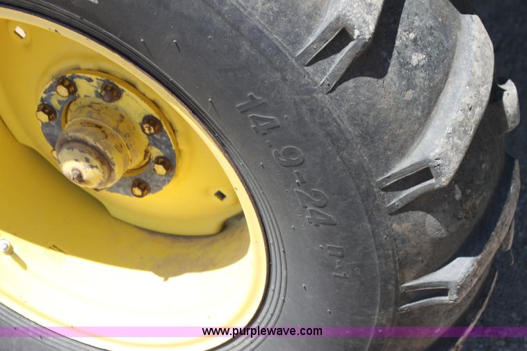 image for item H7493 1990 John Deere 9600 combine