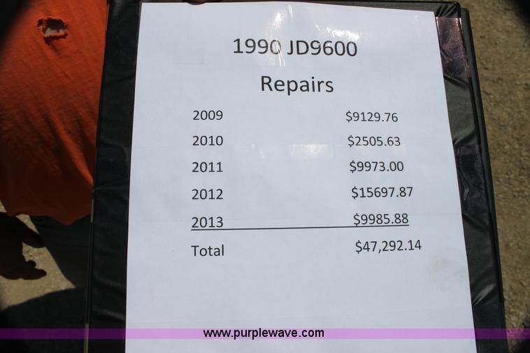 image for item H7493 1990 John Deere 9600 combine