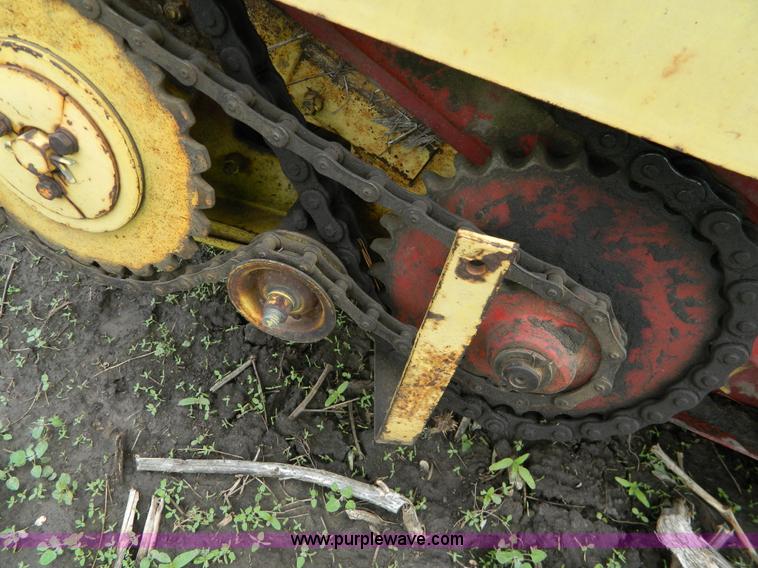 image for item W9012 New Holland 850 round baler