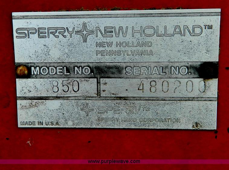 image for item W9012 New Holland 850 round baler