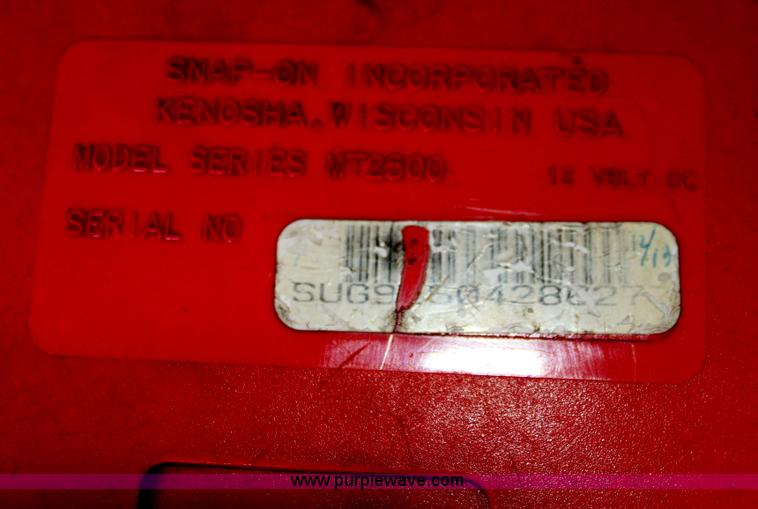 image for item AA9033 Snap-On MT2500 diagnostics scanner