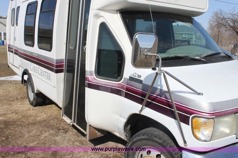 image for item AA9085 1995 Ford Econoline E350 bus