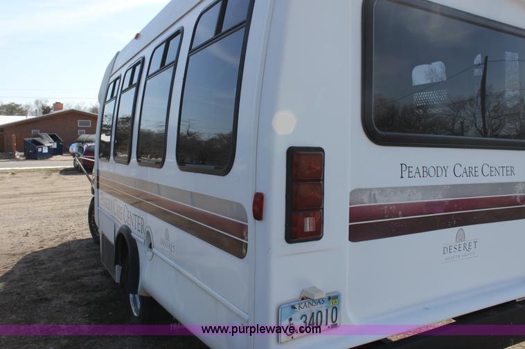 image for item AA9085 1995 Ford Econoline E350 bus