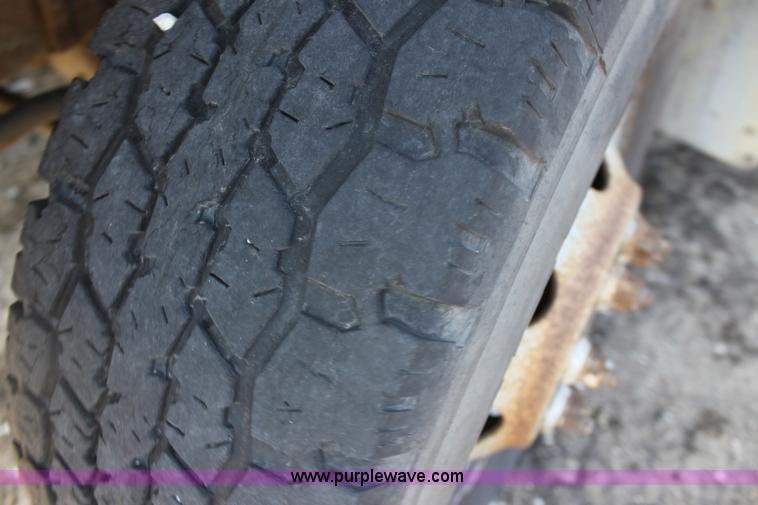 image for item AA9085 1995 Ford Econoline E350 bus