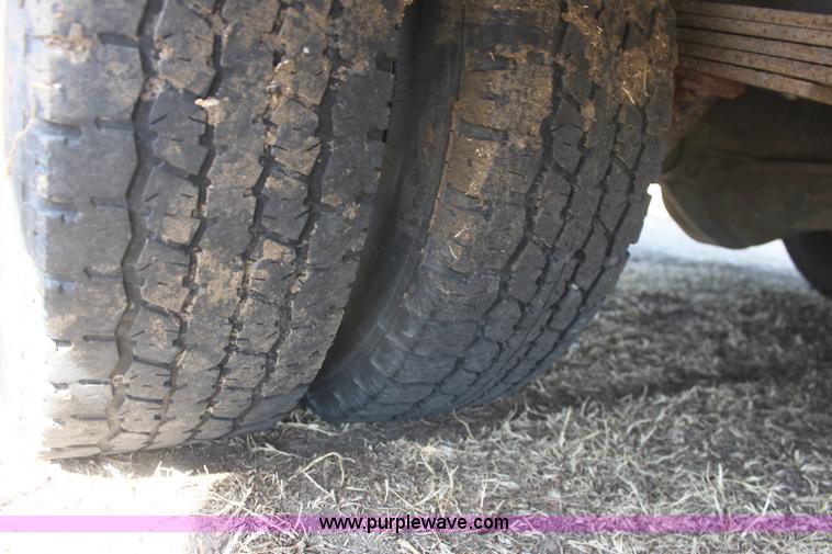 image for item AA9085 1995 Ford Econoline E350 bus