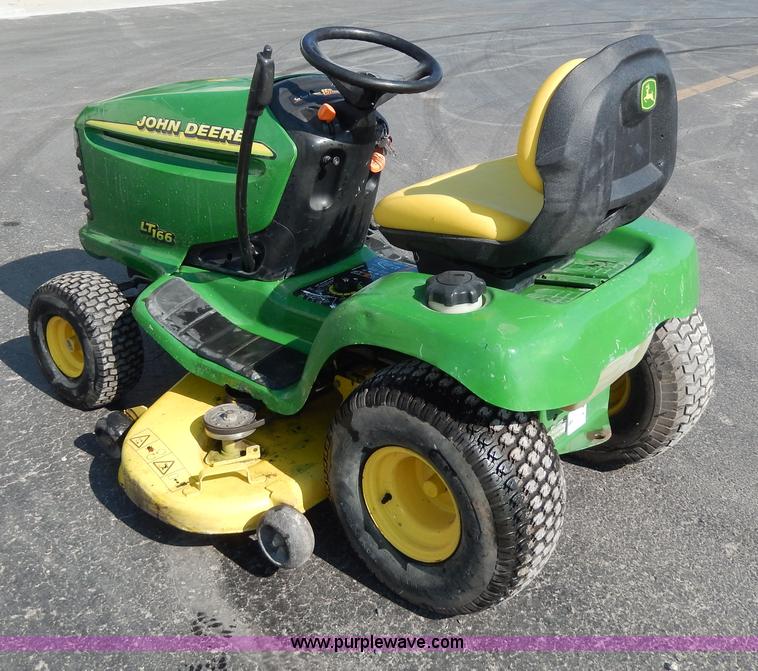 image for item AA9928 John Deere LT166 lawn mower