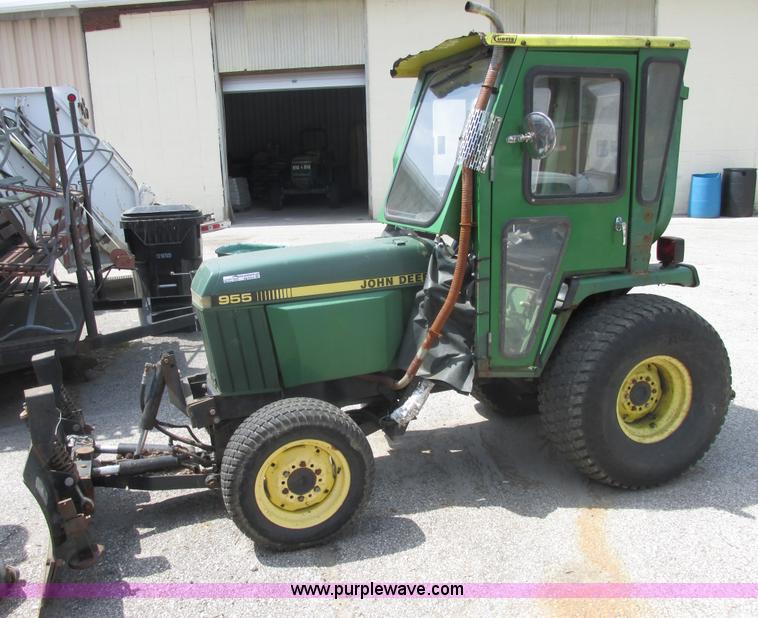 image for item AB9374 John Deere 955 lawn tractor