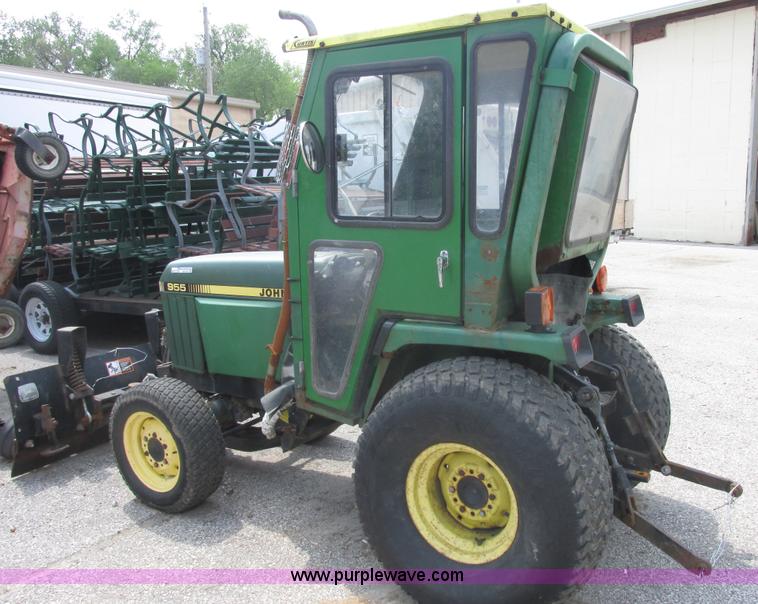 image for item AB9374 John Deere 955 lawn tractor