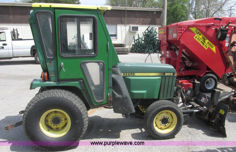 image for item AB9374 John Deere 955 lawn tractor