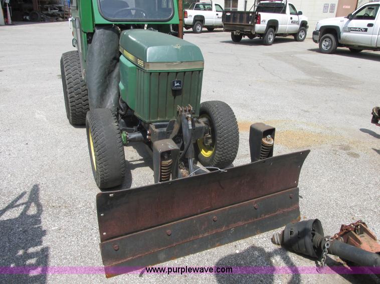 image for item AB9374 John Deere 955 lawn tractor
