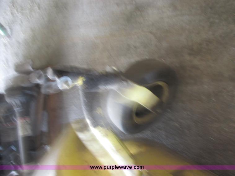 image for item AB9374 John Deere 955 lawn tractor