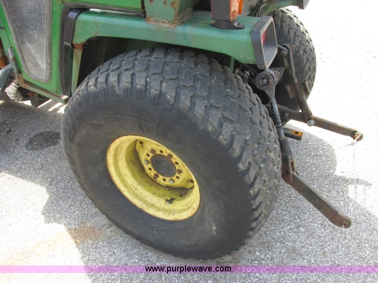 image for item AB9374 John Deere 955 lawn tractor