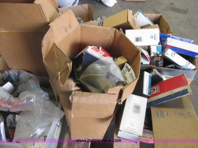 image for item AB9375 Assorted AC Delco parts