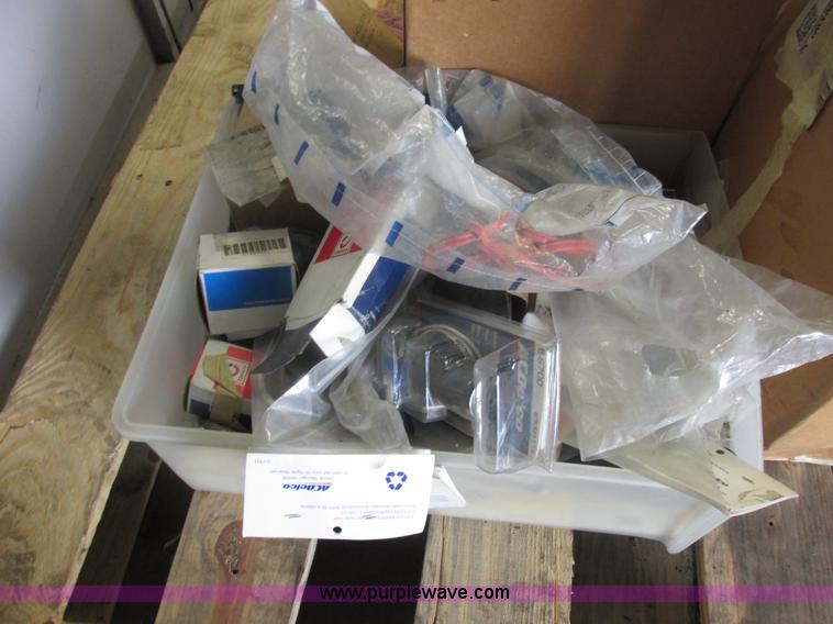 image for item AB9375 Assorted AC Delco parts