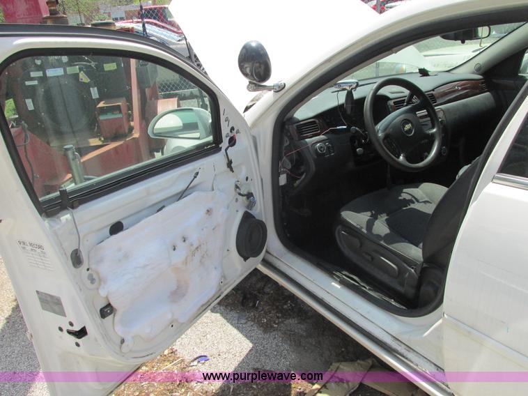 image for item AB9383 2006 Chevrolet Impala Police