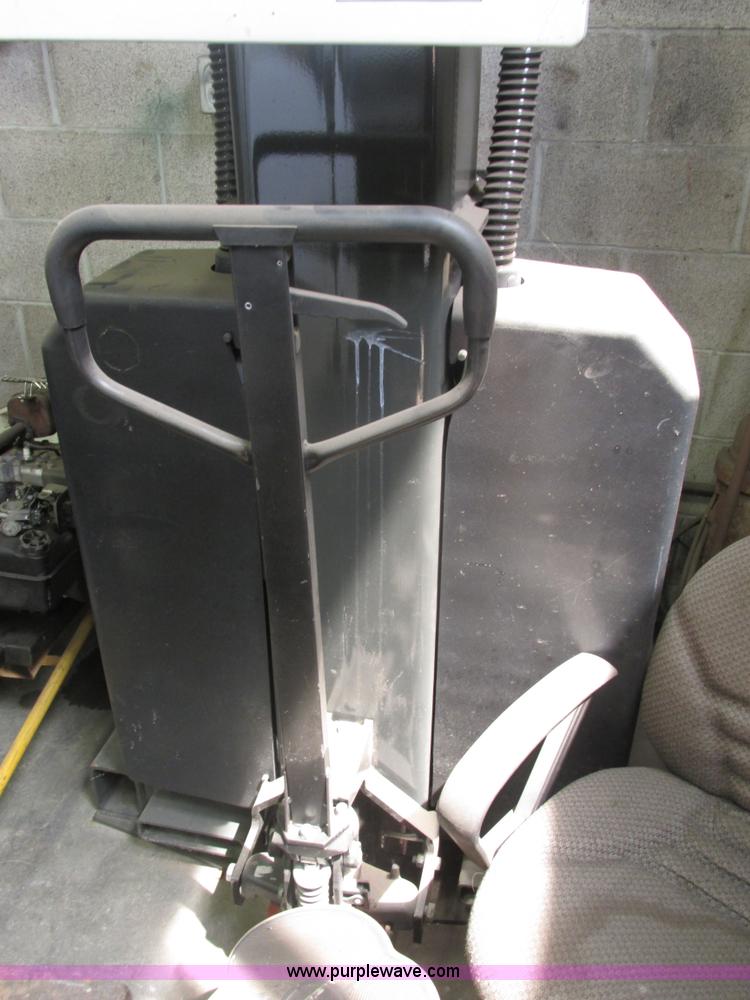 image for item AB9396 (4) Gray WPLS-160F portable lift system