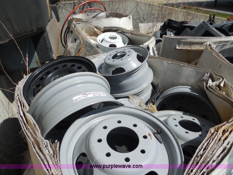 image for item AD9389 Approximately 50 steel wheels