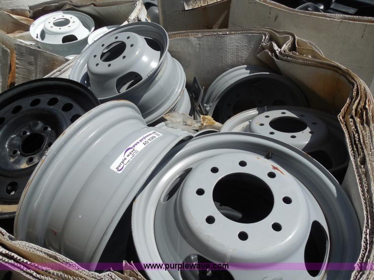 image for item AD9389 Approximately 50 steel wheels