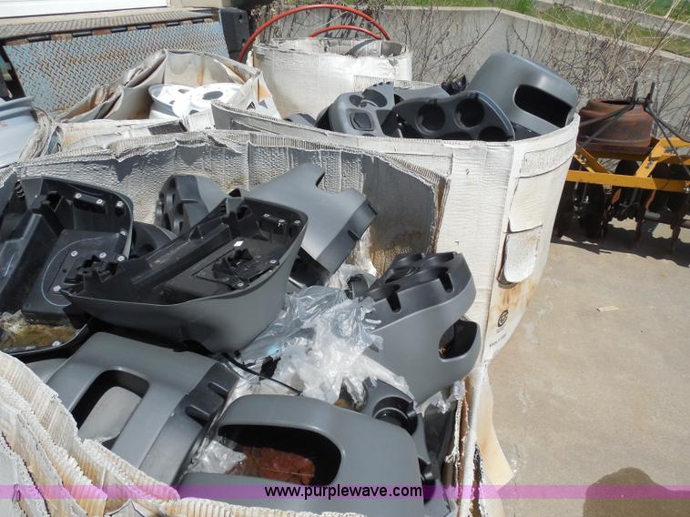 image for item AD9390 Approximately 40 center consoles