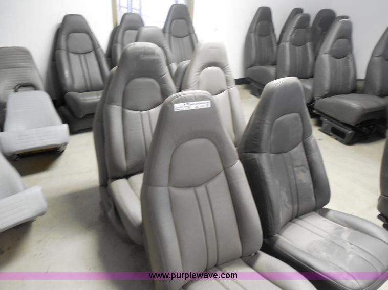 image for item AD9391 (14) pull out seats