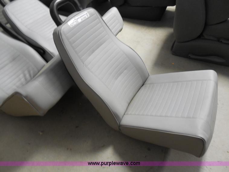 image for item AD9392 (5) pull out seats